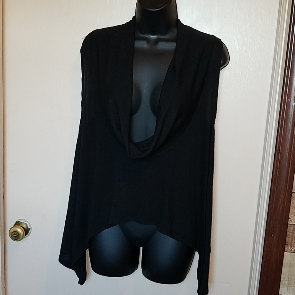 women's sleeveless top